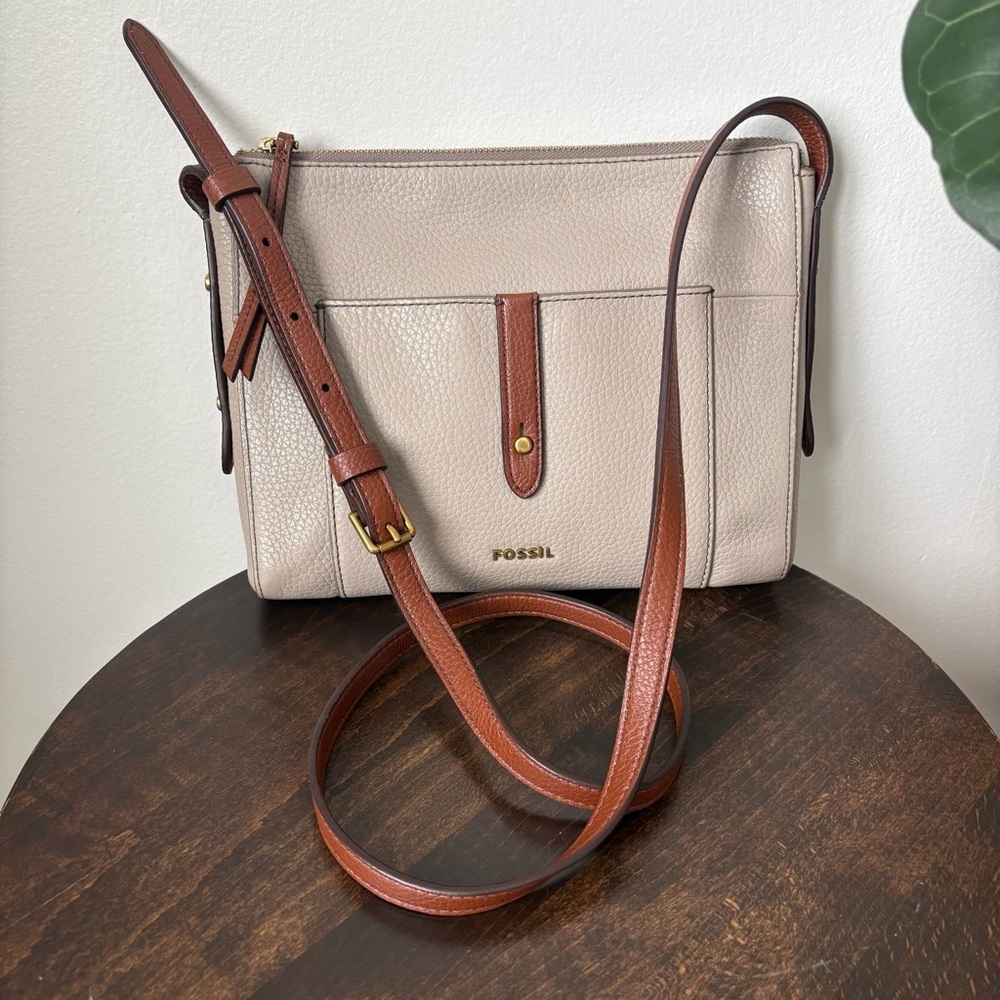 Fossil Gemma Crossbody Bag – Off-White & Brown Leather